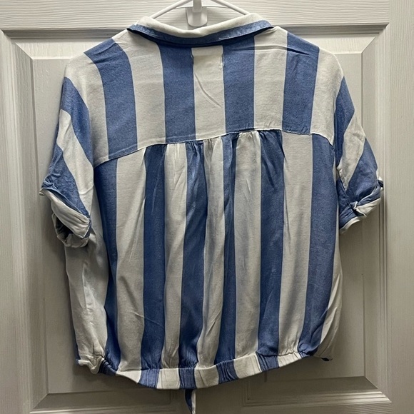 Sandy & Sid Button Front Cropped Stripe Short Sleeve Blouse Blue White Medium - Picture 3 of 9